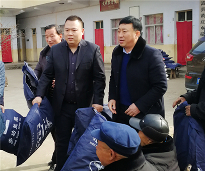 民建“組團(tuán)”慰問，企業(yè)送溫暖到家