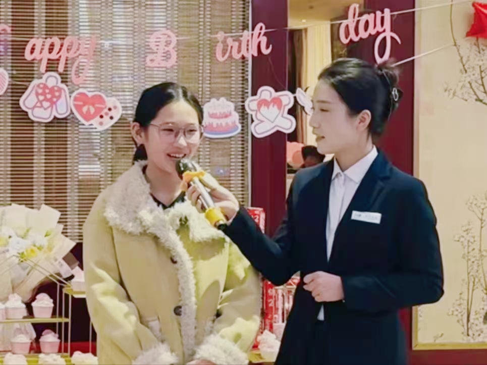 人生第一次，主持夢(mèng)的初次綻放